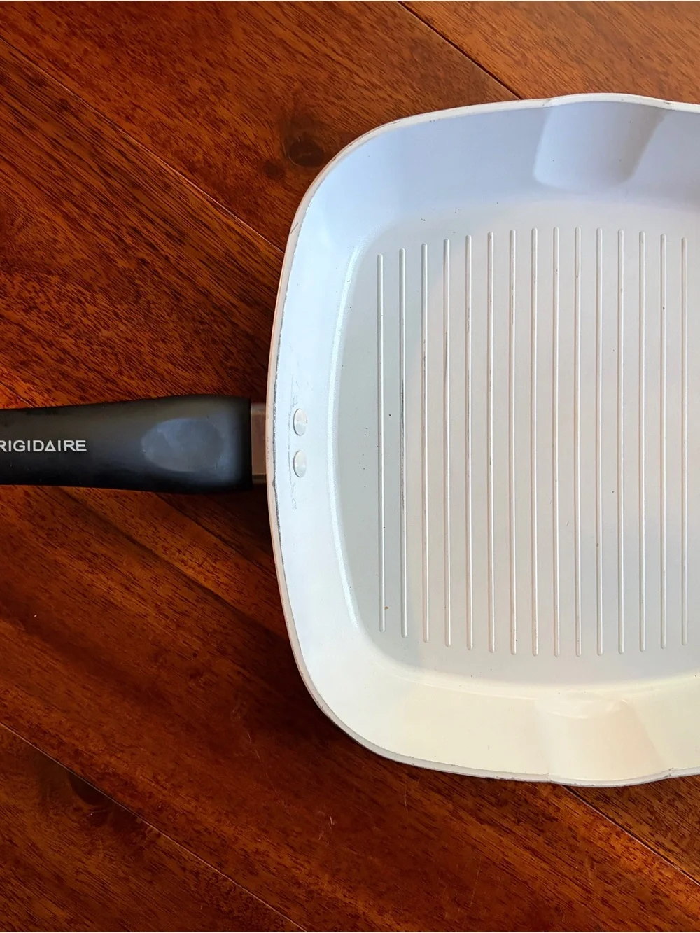 Frigidaire White Nonstick Square Grill Pan